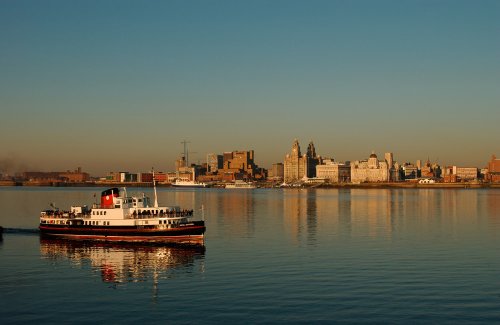 B012-182 Liverpool UNESCO World Heritage Site Liverpool Waterfront at slack water Guy Woodland 1989-2011