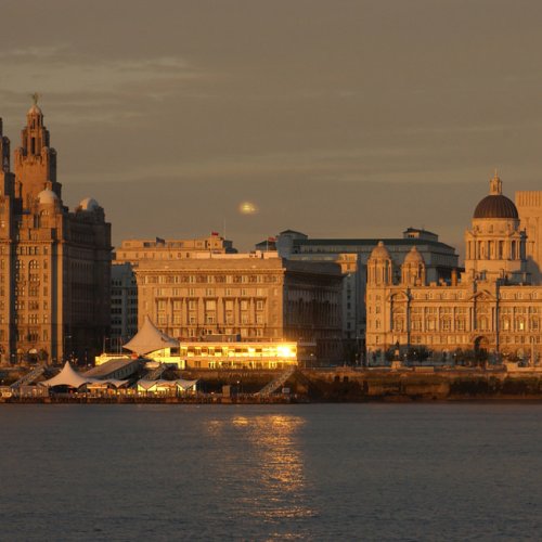B109-34 Liverpool UNESCO World Heritage Site Liverpool Waterfront&#039;s bid is into UNESCO Guy Woodland 1989-2011