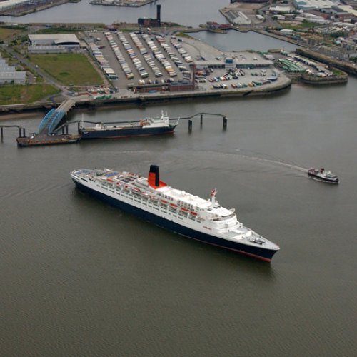 C054-39 Liverpool UNESCO World Heritage Site QEII from the air Guy Woodland 1989-2011